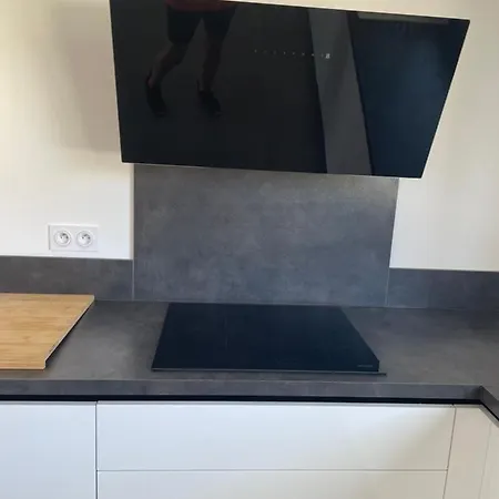 Magnifique Standing